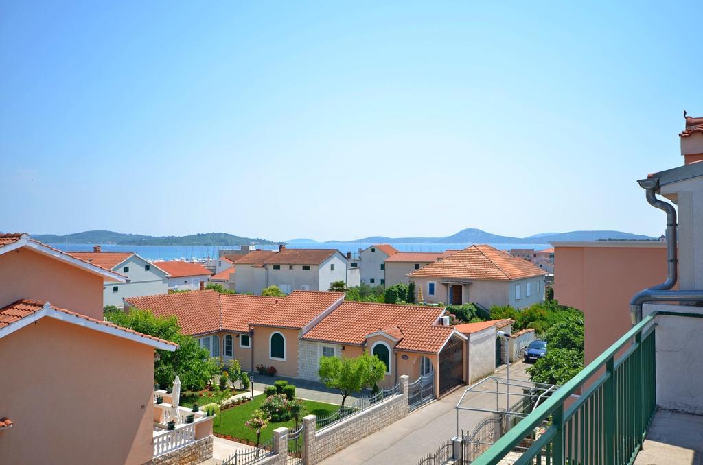 Apartments And Room Zinka 沃迪切 外观 照片